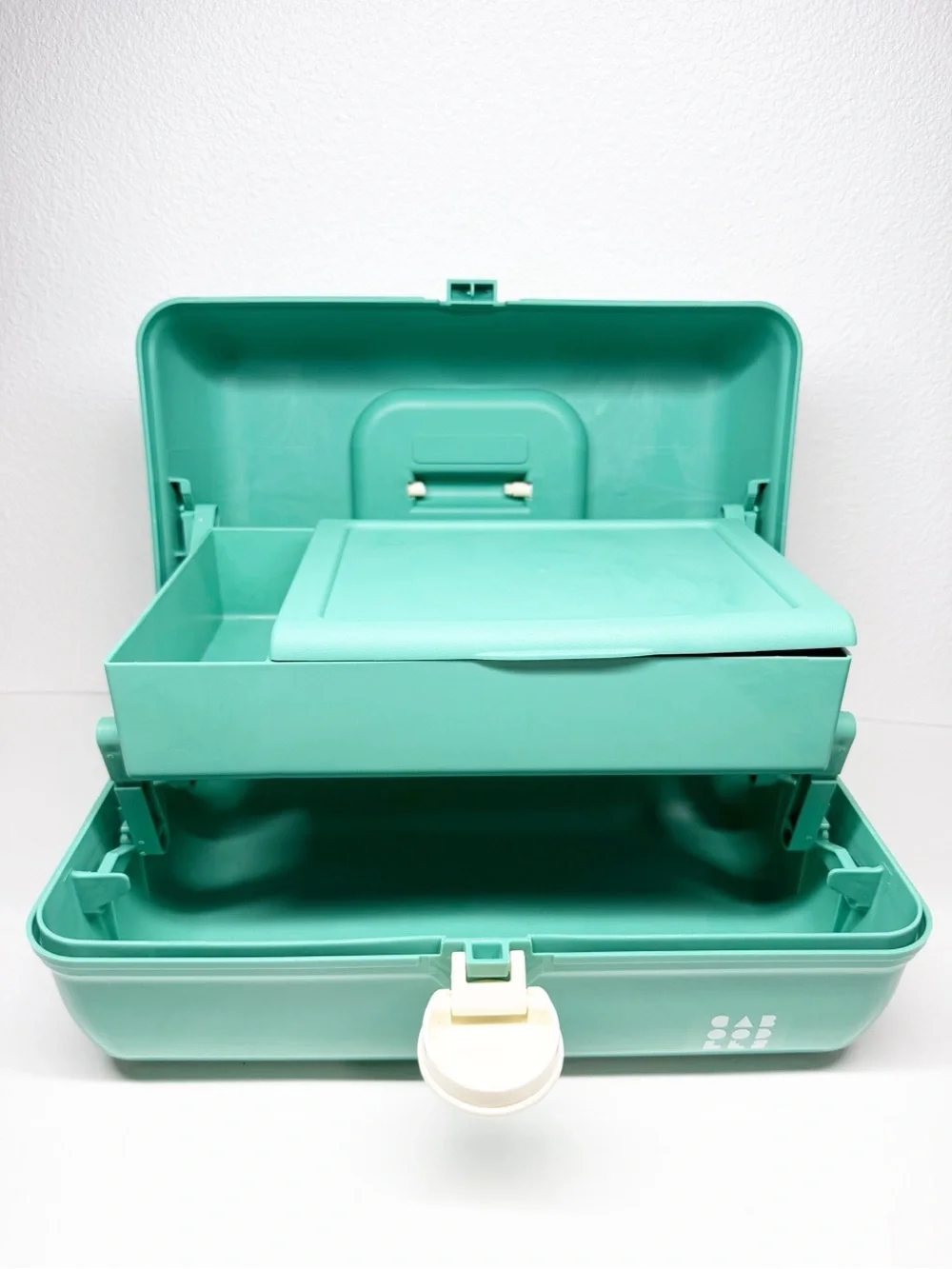 Caboodles 90s Y2K Seafoam Green Makeup Case 5626